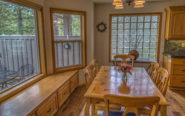9 Hoodoo-AC-Hot Tub-5BR/3BA