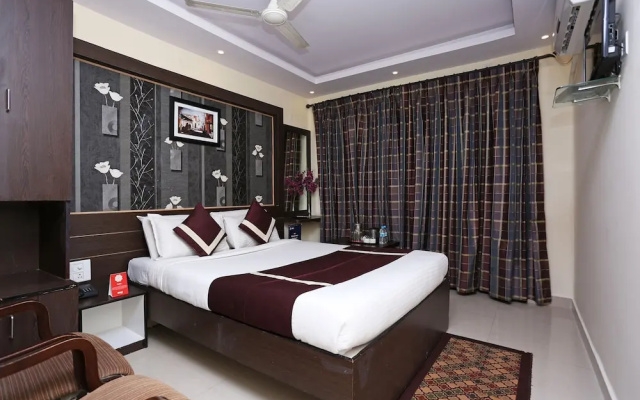 OYO 5586 Prakash Palace