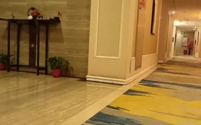 Fuyang Shengyan City Hotel