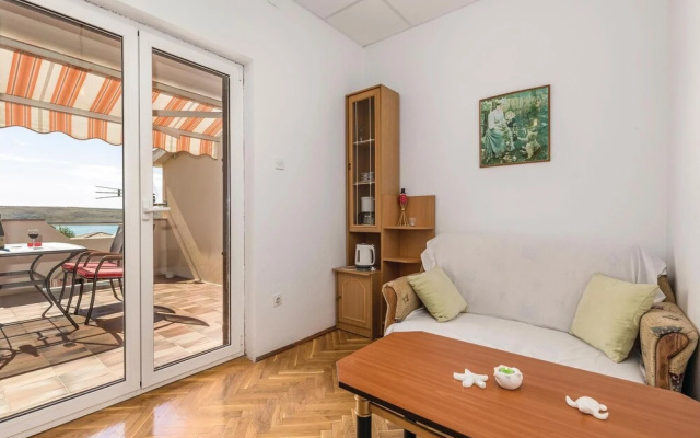 Stunning Home in Dinjiska With Wifi and 1 Bedrooms