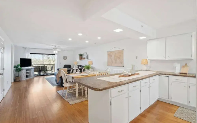 Foothills Walk-in - On-site Amenities