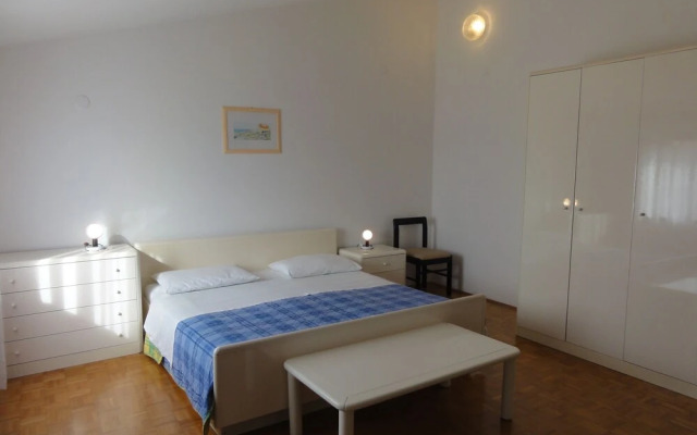 Nice and Cozy Apartment Ferry in Medulin