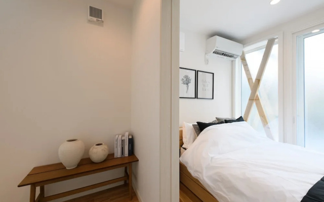 Wakoso Harmonious Light West
