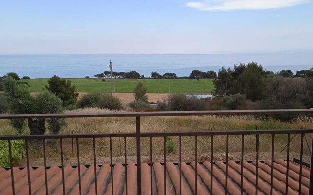 2 Bed Villa - Sleeps 4 - Pets - Garden - Parking