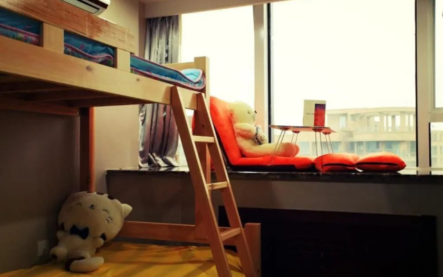 Red Orange Hotel