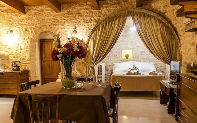 Astra Bed  Breakfast