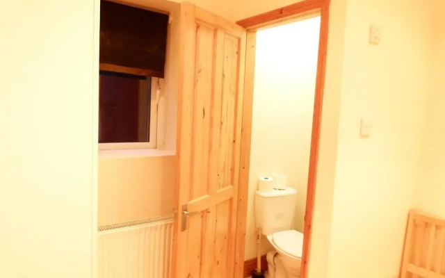 SS Property Hub - Family Apartment Kensington