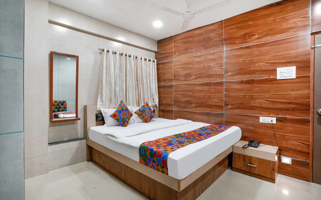 FabHotel White Gold