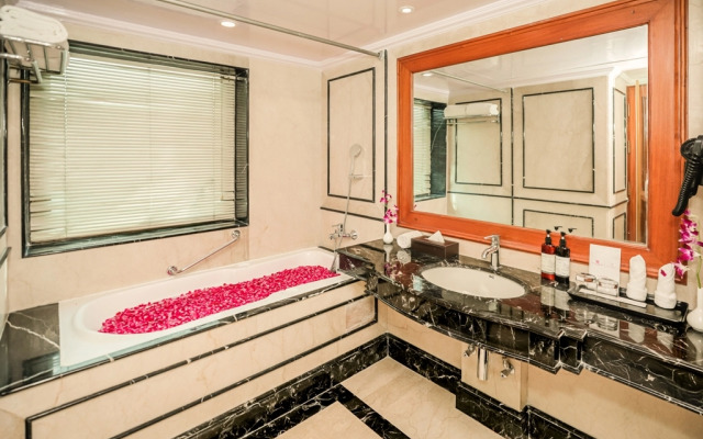 Regenta Central Lucknow by Royal Orchid Hotels Limited