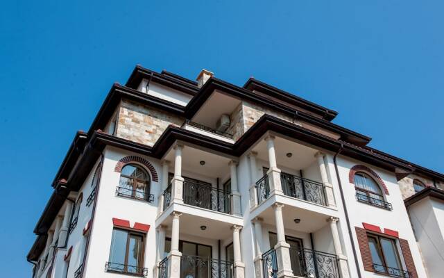 Отель Artur VIP Residence Club вид на фасад