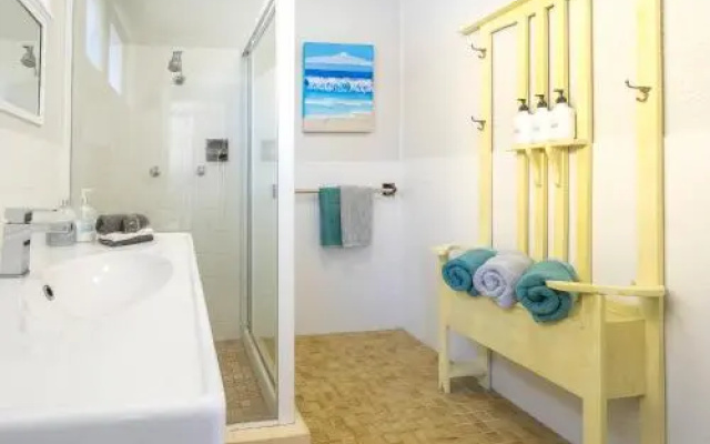 Tallowood beachfront cottage