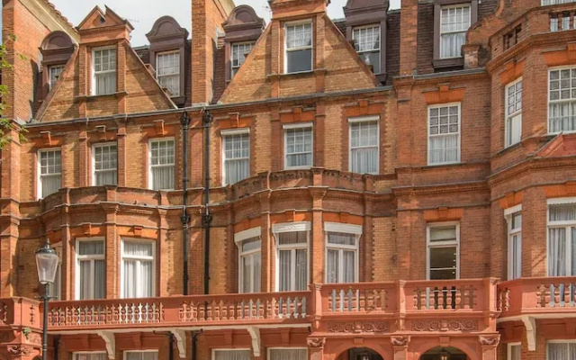 Sloane Apartments