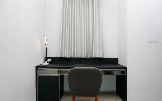 Modern 2BR Apartment at Citra Lake Suites