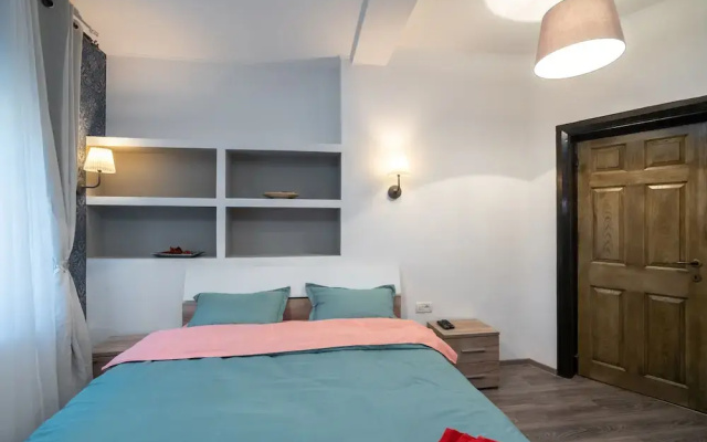 GOLDEN LEAF - Stunning Central 1BR Apt