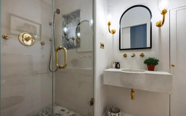 Luxury 3BR Flat Near the Champs Elys es