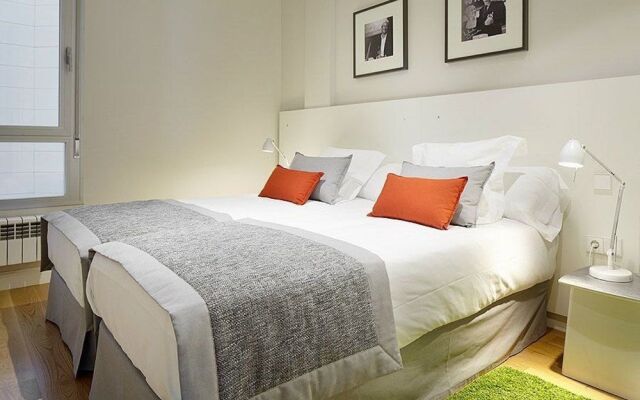 Отель Black & White 3 Apartment by Feelfree Rentals Испания, Сан-Себастьян - отзывы, цены и фото номеров - забронировать отель Black & White 3 Apartment by Feelfree Rentals онлайн комната для гостей