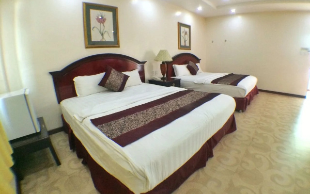 Cindy Kelly Hotel