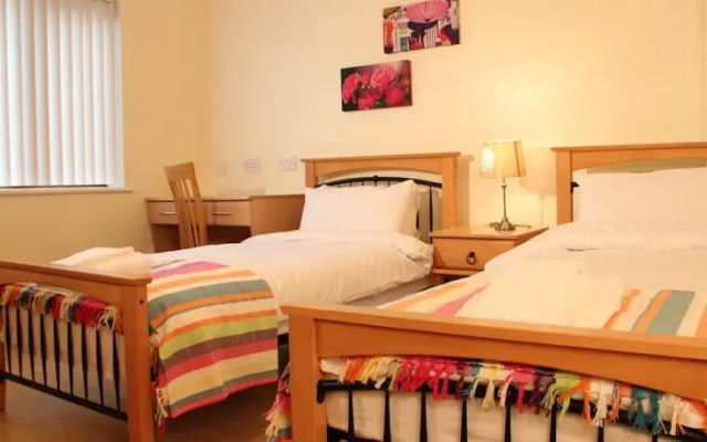 Donegan Court Aparthotel