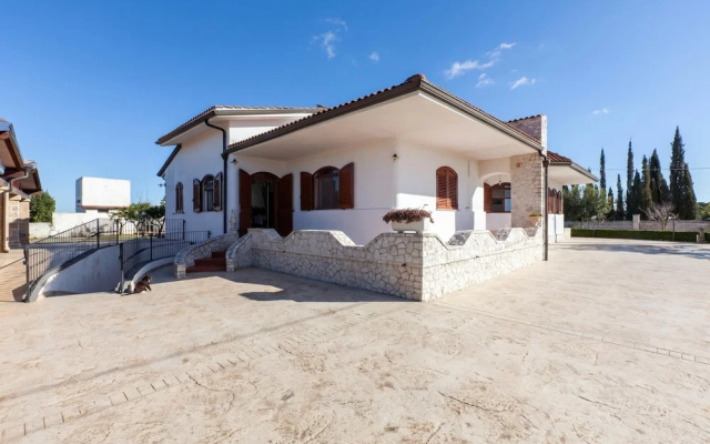 Tenuta San Cassiano with garden and pool