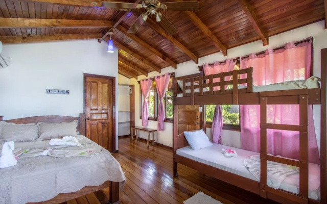 Cotingas Ocean View