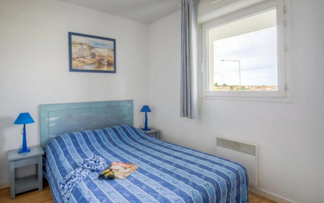 Coastal Apartment Near Marina