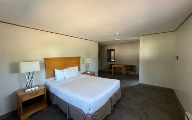 Maple Ridge Motel