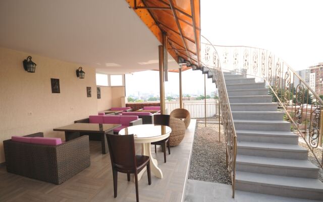 Отель Piano Hotel Грузия, Тбилиси - отзывы, цены и фото номеров - забронировать отель Piano Hotel онлайн вид на фасад