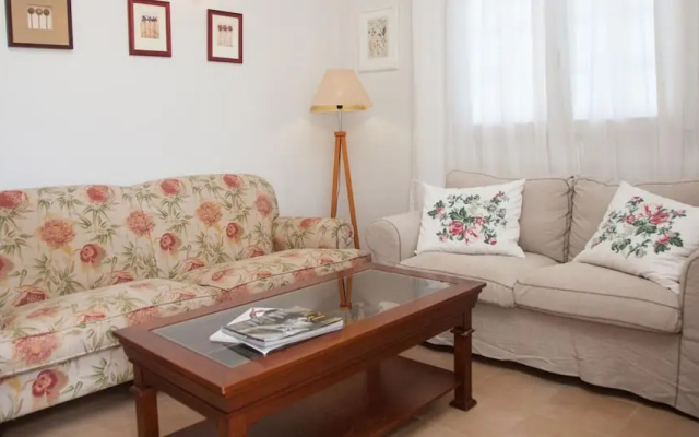 Villa Naos