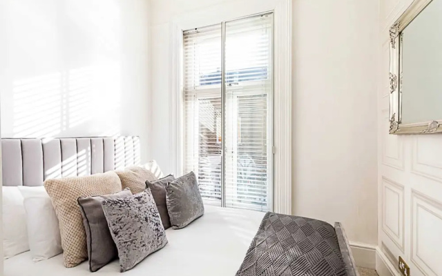 Stylish Apartment In Leafy Richmond