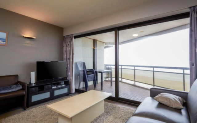 Beachfront apartment in Blankenberge with balcony
