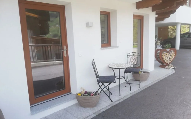 Apart Bradl