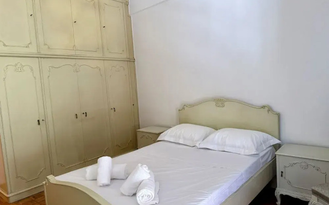 Neos Kosmos Family Apartment