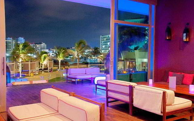 Отель Krystal Grand Cancun Мексика, Канкун - 1 отзыв об отеле, цены и фото номеров - забронировать отель Krystal Grand Cancun онлайн вид на фасад