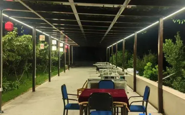 Lianhuaxi Homestay (Zhangjiajie High-Speed Railway West Station)