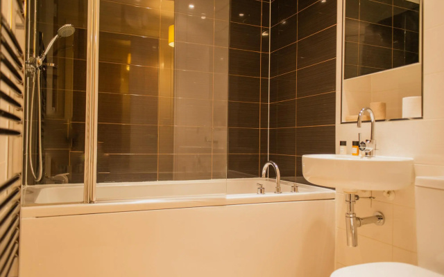 Comfy One Bedroom Apartment in City of London
