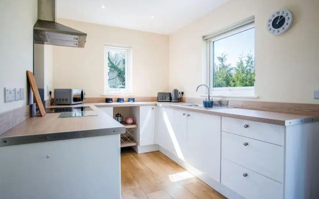 Skomer Lodge - 2 Bedroom Lodge - Manorbier