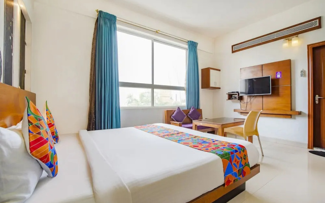 FabHotel Emirates Suites