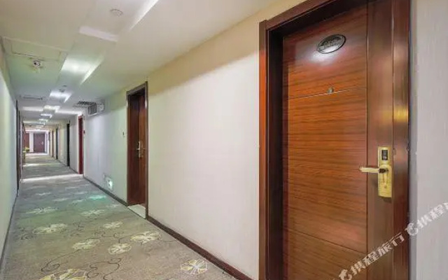 Yuntai Business Hotel