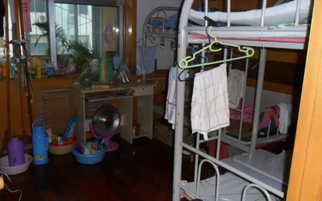 Jinri Friendship Apartment Hongjialou Road