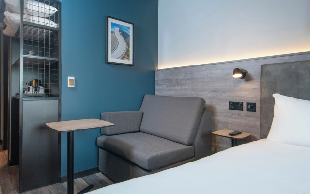 ibis London Gatwick Airport
