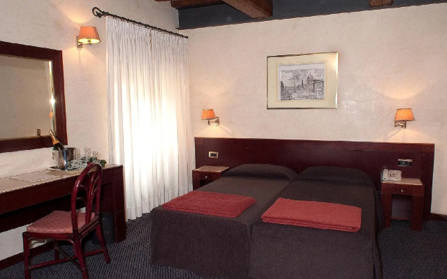 Accademia Hotel