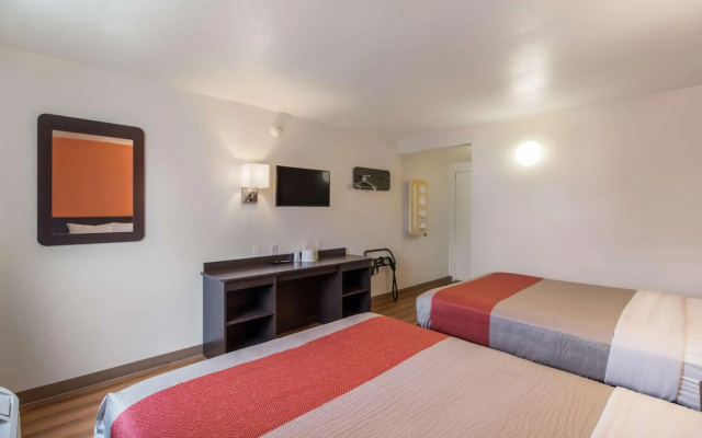 Park Inn by Radisson, Fargo West Acres