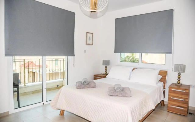 Villa Alba, Luxury 4 BDRM Villa with Heated Pool