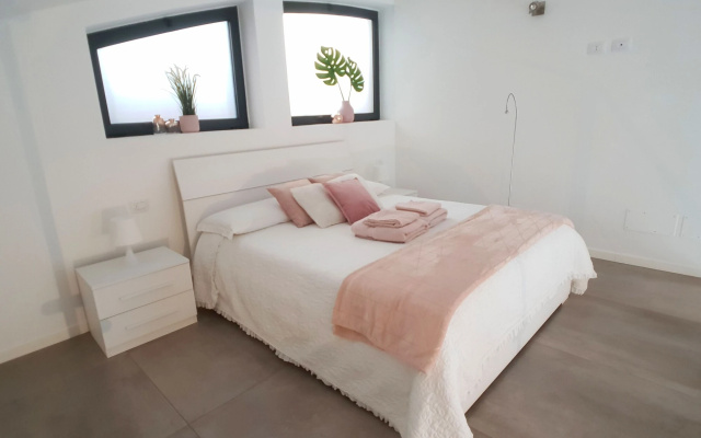 Design Central Apartment