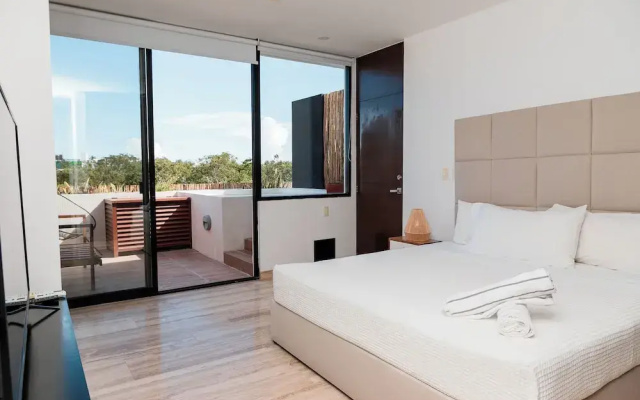 Amira Residence with Private Pool