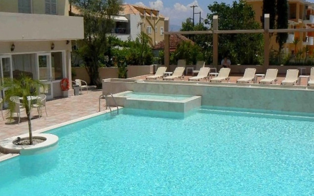 Happyland Hotel Apartments