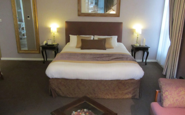 Hotel d'Aragon - Place de la Comédie