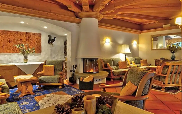 Hotel Roy