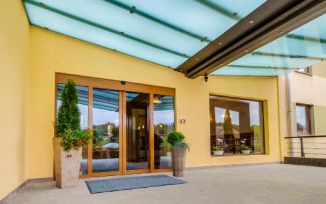 Hotel Tigra in Tsesis, Latvia from 63$, photos, reviews - zenhotels.com hotel front