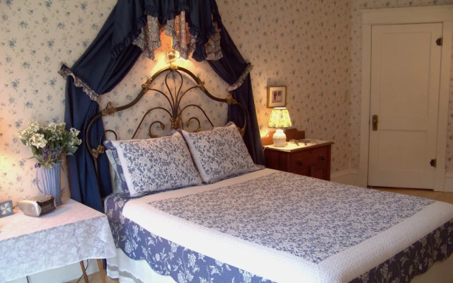 Park Street Inn Bed and Breakfast